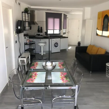 Edificio Gran8nerja Üdülőközpont Nerja