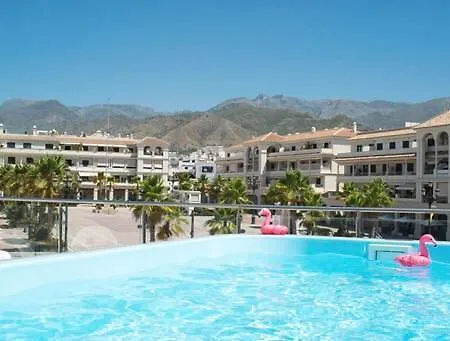 Edificio Gran8nerja Station touristique