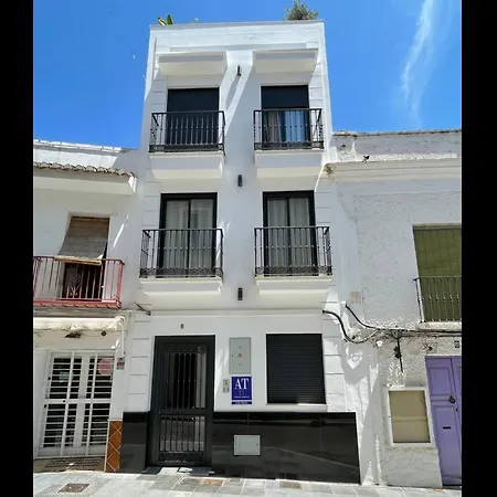 Edificio Gran8nerja Station touristique