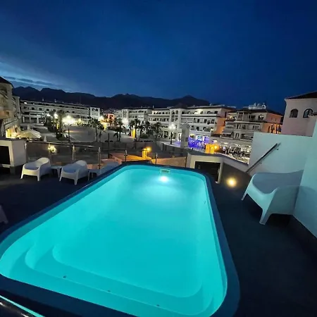 אתר נופש Edificio Gran8nerja *