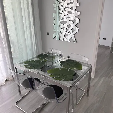 Edificio Gran8nerja אתר נופש נרחה