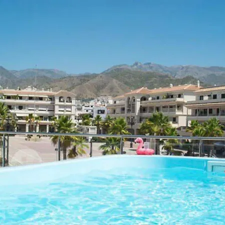 אתר נופש Edificio Gran8nerja