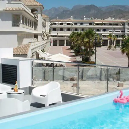 אתר נופש Edificio Gran8nerja *