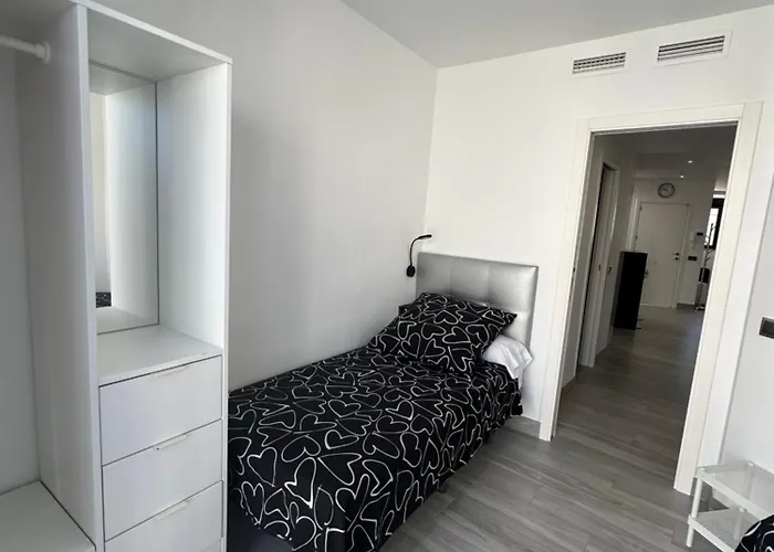 1 Gran8nerja * Nerja