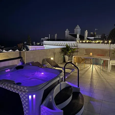 Edificio Gran8nerja Курортний комплекс Нерха